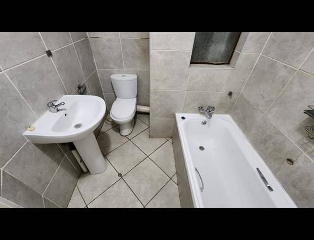 2 BEDROOM APARTMENT FOR SALE IN RANDFONTEIN CENTRAL